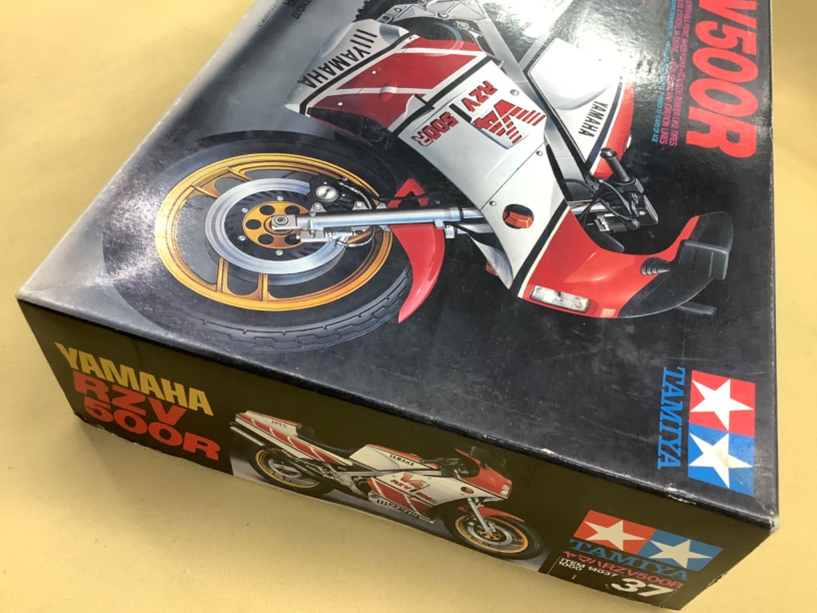 世界の名車シリーズ ＊タミヤ1／12 ヤマハ・RZV500R