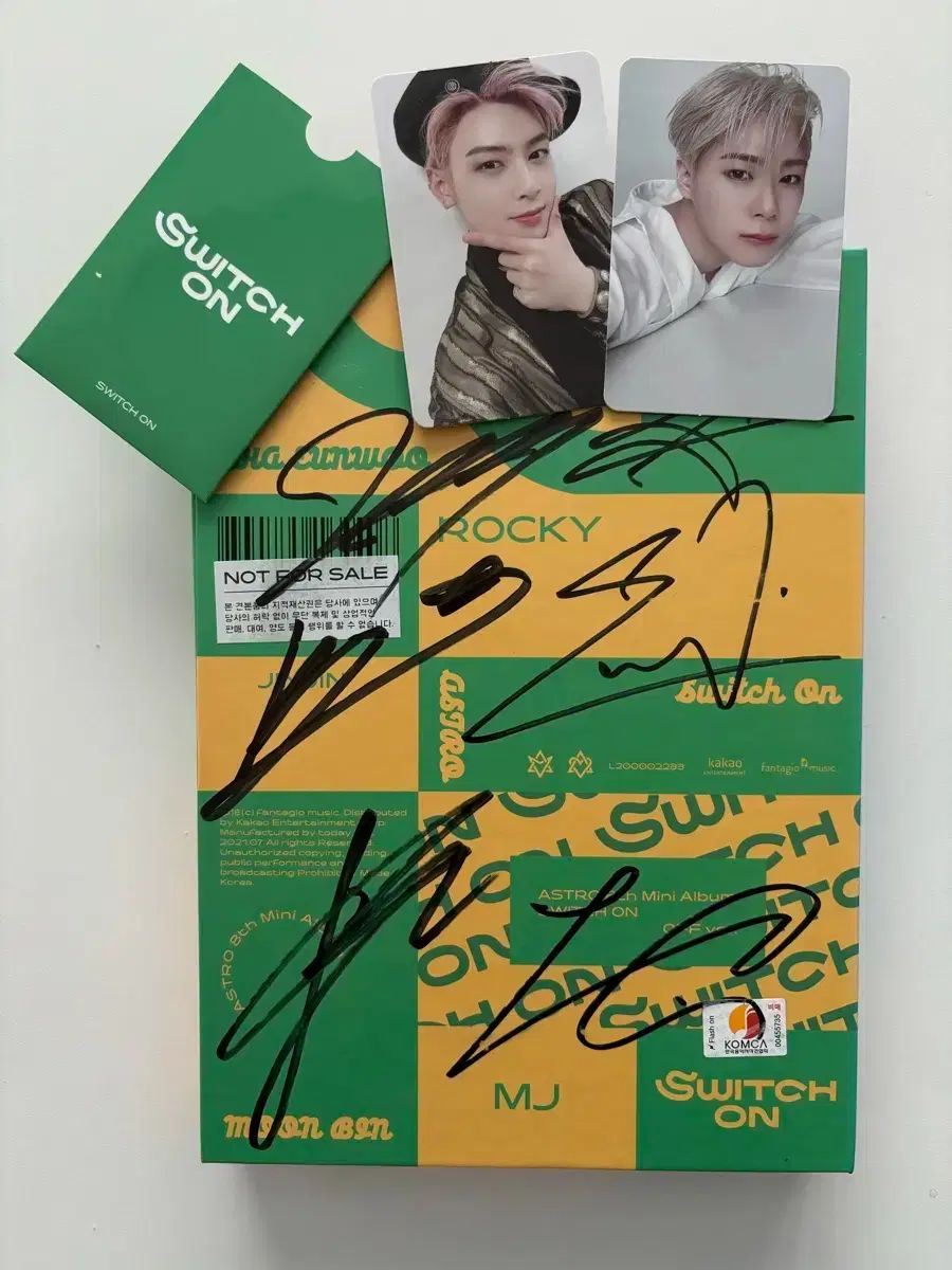 ASTRO アストロ サイン入りブックレット ASTRO アストロ サイン入り