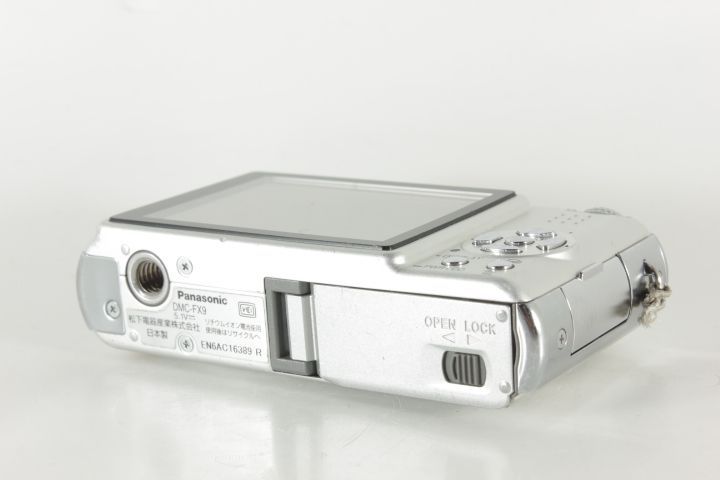 Panasonic LUMIX DMC-FX9 シルバー Amazon.co.jp: Panasonic DMC-FX9-S
