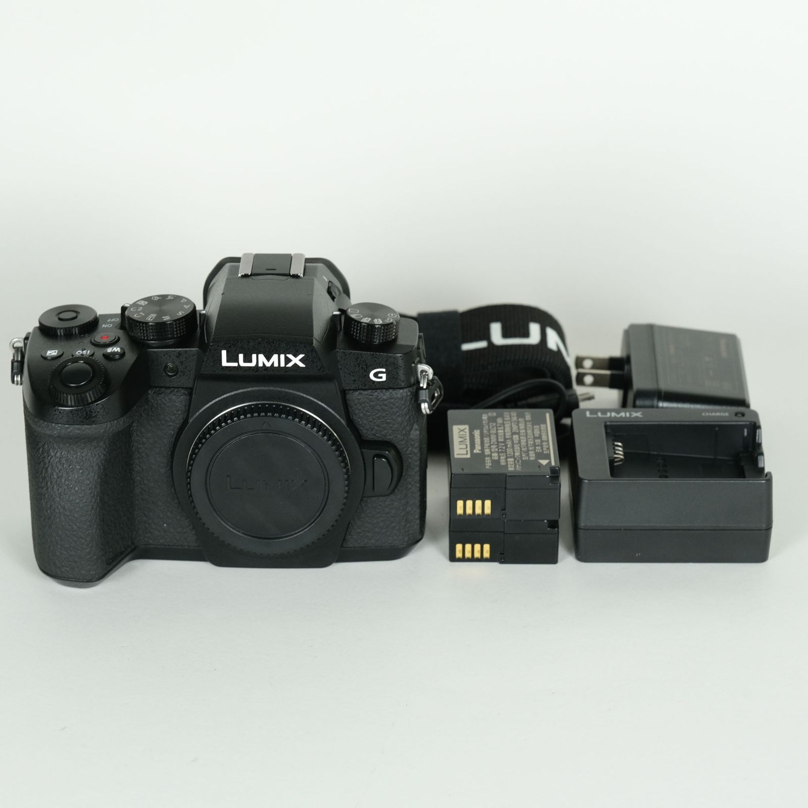 中古美品】LUMIX G99D ボデイ（シャッター6829回） 中古美品】LUMIX