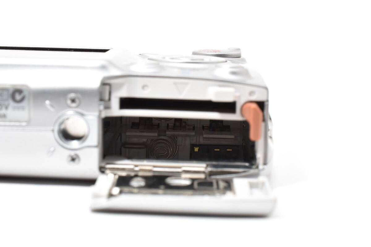 Canon IXY DIGITAL600 PC1114 デジタルカメラ シルバー Amazon.co.jp