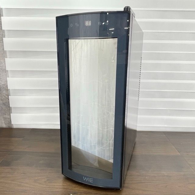 WIWCTE12BFGADX ミニワインクーラー 32リットル WIE 電子ミニワイン