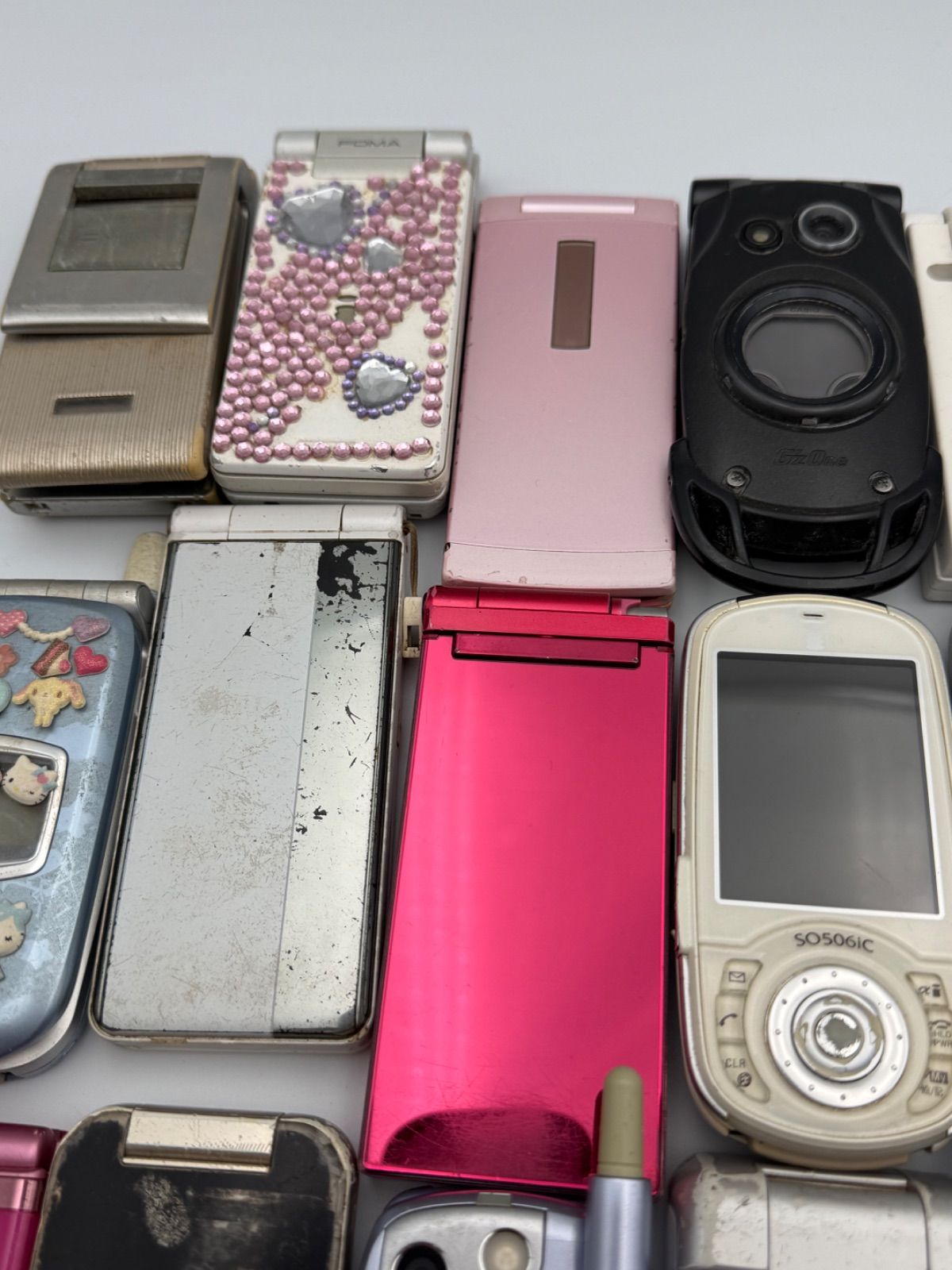 ジャンク品 部品取り 携帯電話 ガラケー 25点まとめ売り - メルカリ