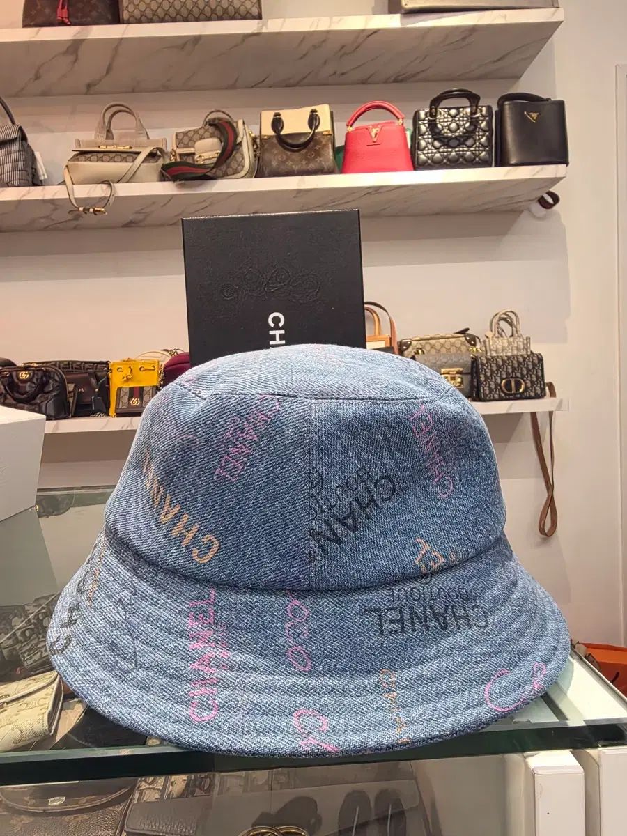 M) CHANEL シャネル ロゴ デニム バケットハット 帽子 - メルカリ