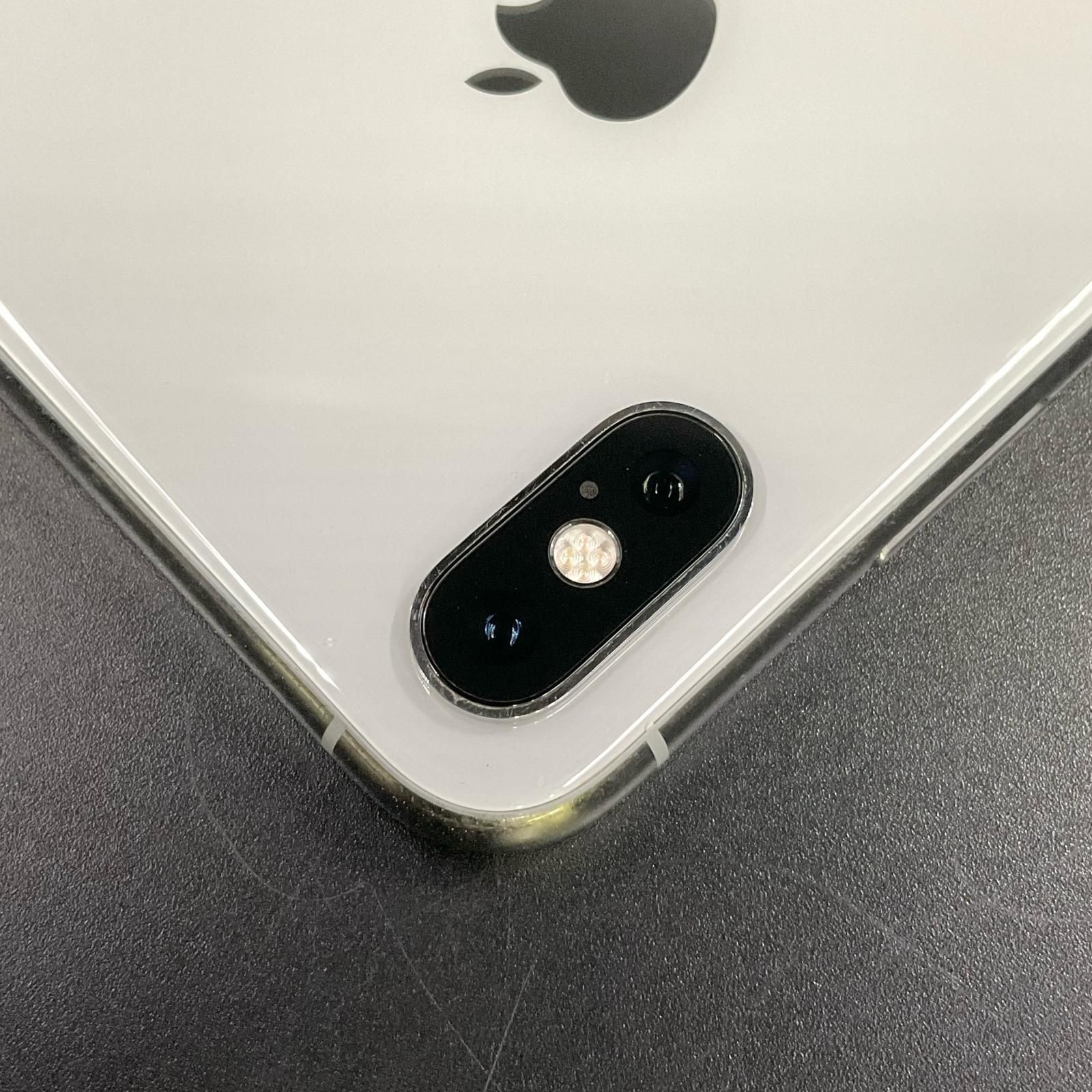 最速発送】 iPhone XS Max 64GB シルバー docomo 白ロム【難有】 74