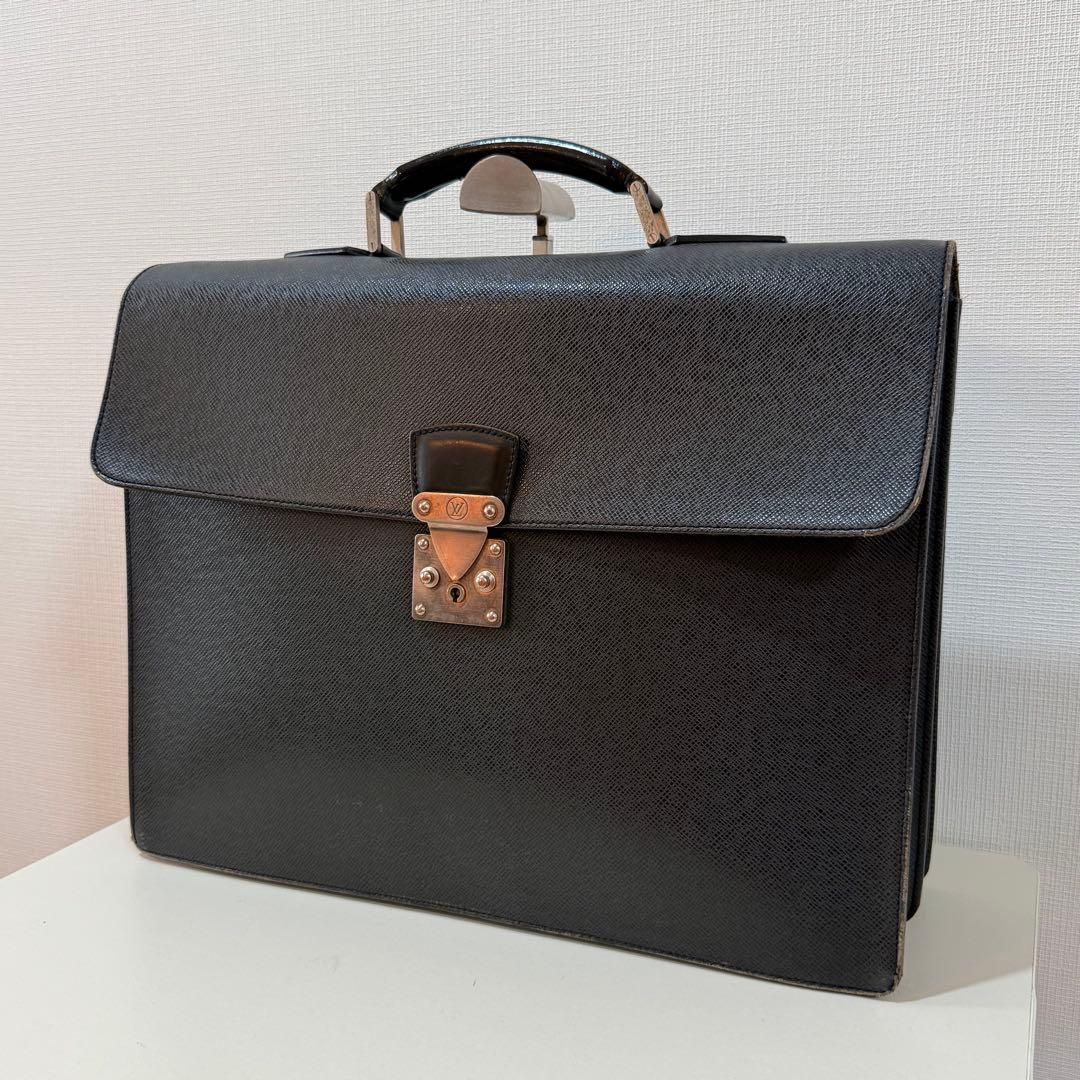 □美品□LOUISVUITTONルイヴィトン ビジネスバッグ タイガ モスコバ