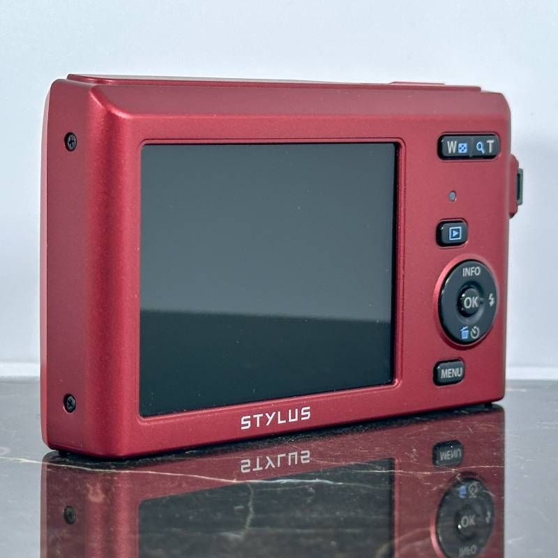 美品】Olympus Stylus VG-180 レッド コンパクトデジタルカメラ 1600万