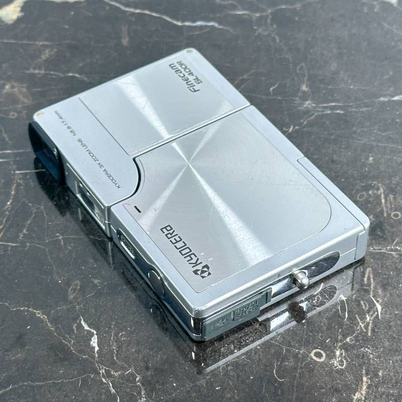 ◯Kyocera Finecam SL400R シルバー コンパクトデジタルカメラ 400万