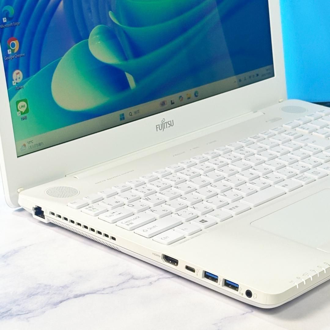 高性能☆Corei7・SSD512・8GB・Win11・ホワイト・ノートパソコン