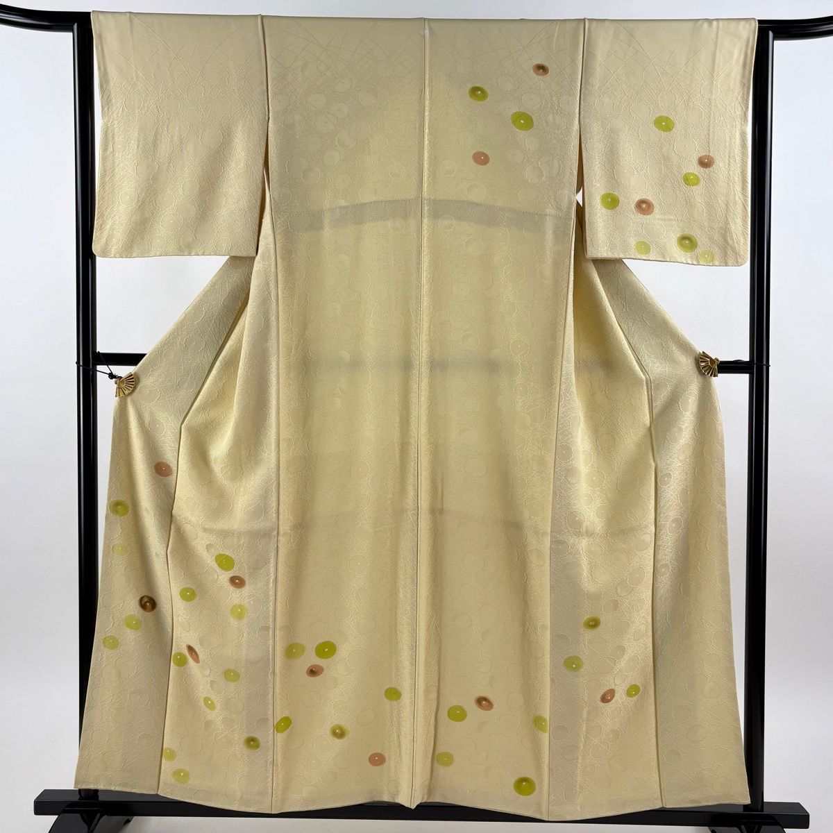 付下げ 身丈155.5cm 裄丈64cm M 袷 万寿菊 地紋 金彩 薄黄 正絹 秀品