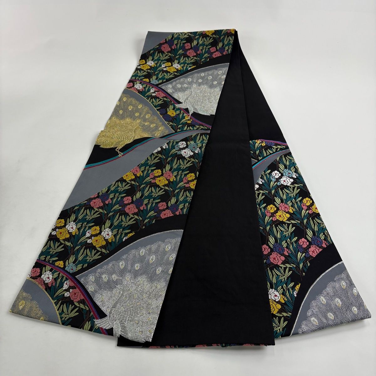 袋帯 秀品 孔雀 草花 金銀糸 箔 黒 六通 正絹 【中古】 - メルカリ