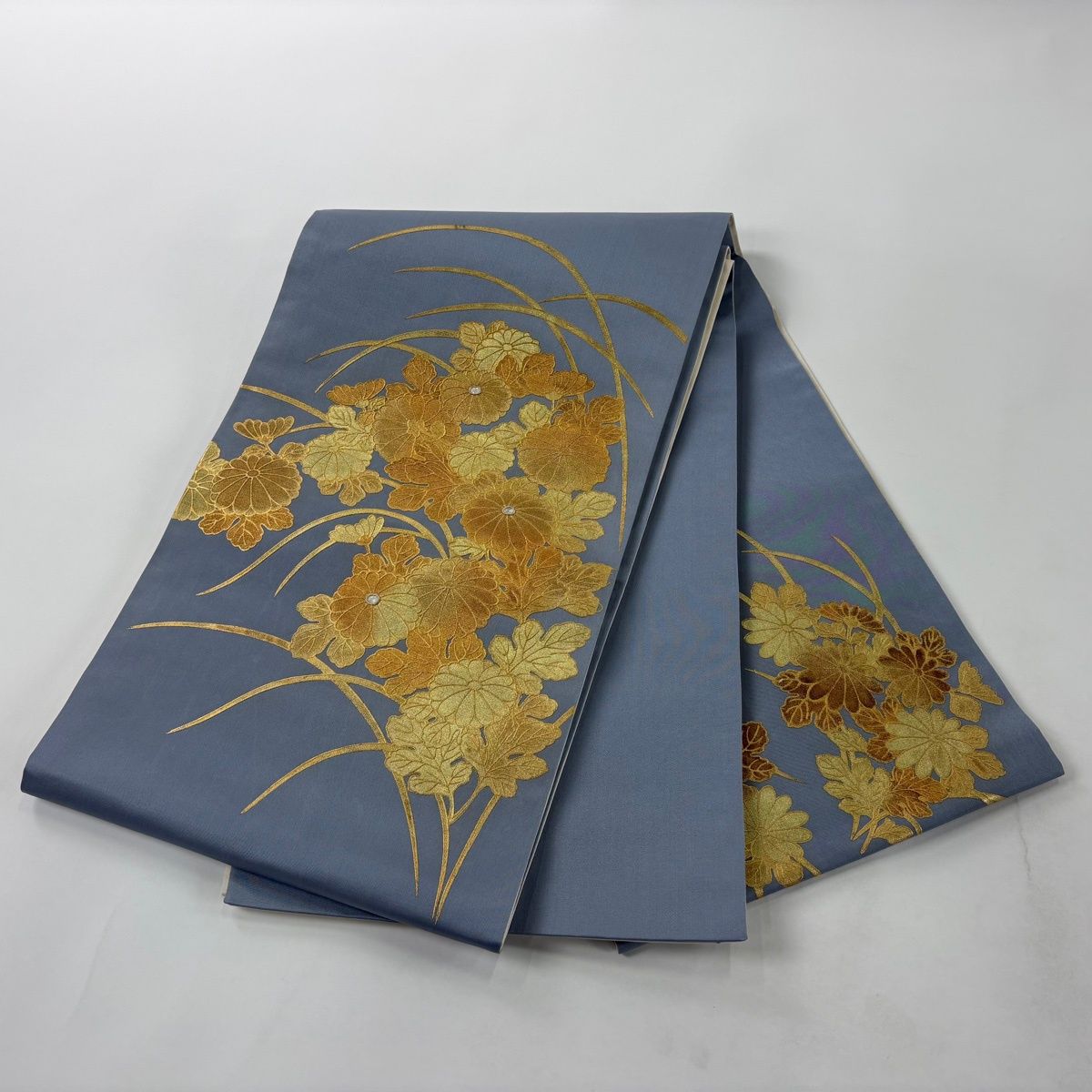袋帯 秀品 菊 金彩 螺鈿 青灰色 お太鼓柄 正絹 【中古】 - メルカリ