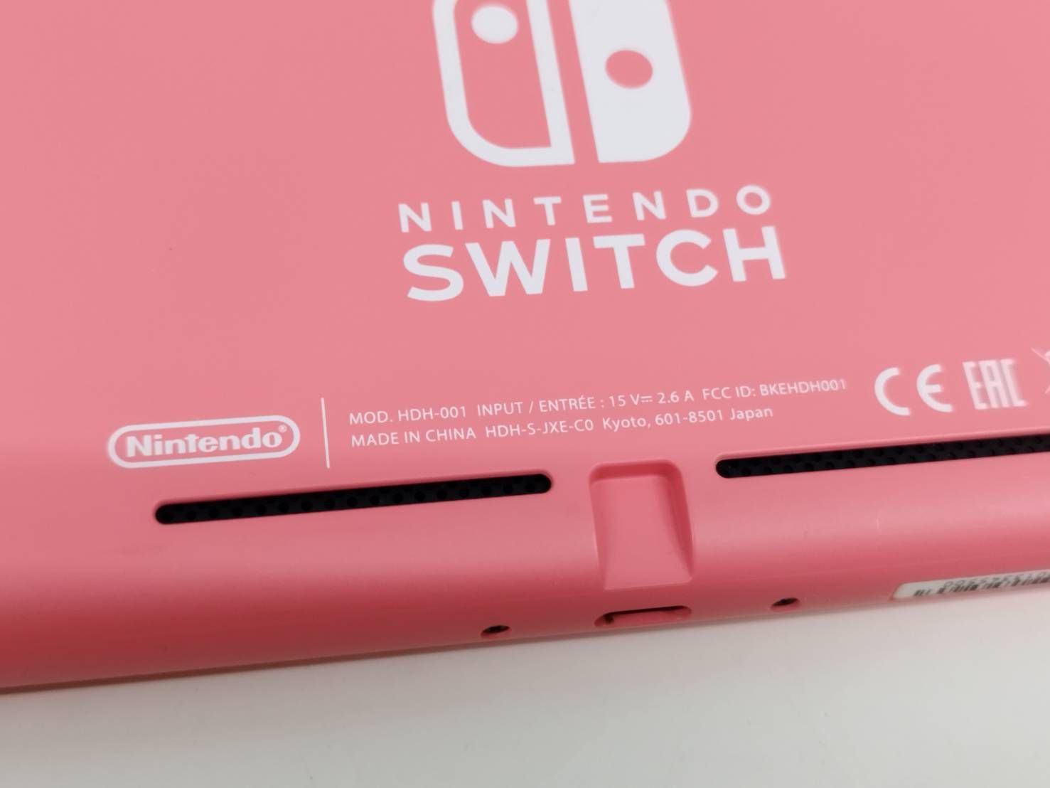 美品】Nintendo Switch Lite HDH-001/2020年製/コーラル〈HDH-S-PAZAA