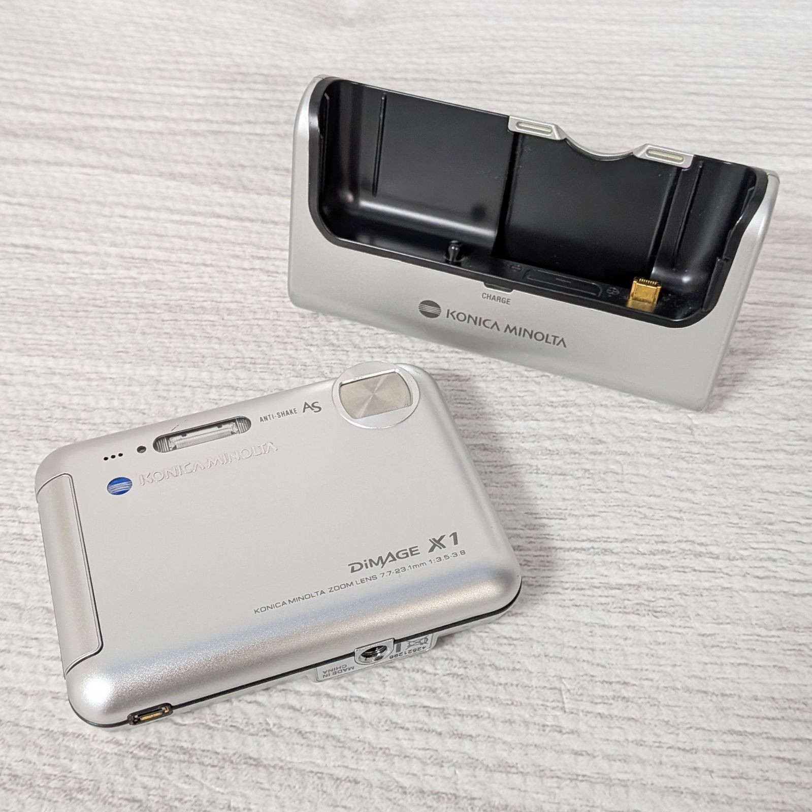 ジャンク品 KONICA MINOLTA コニカミノルタ DIMAGE X1 充電器付