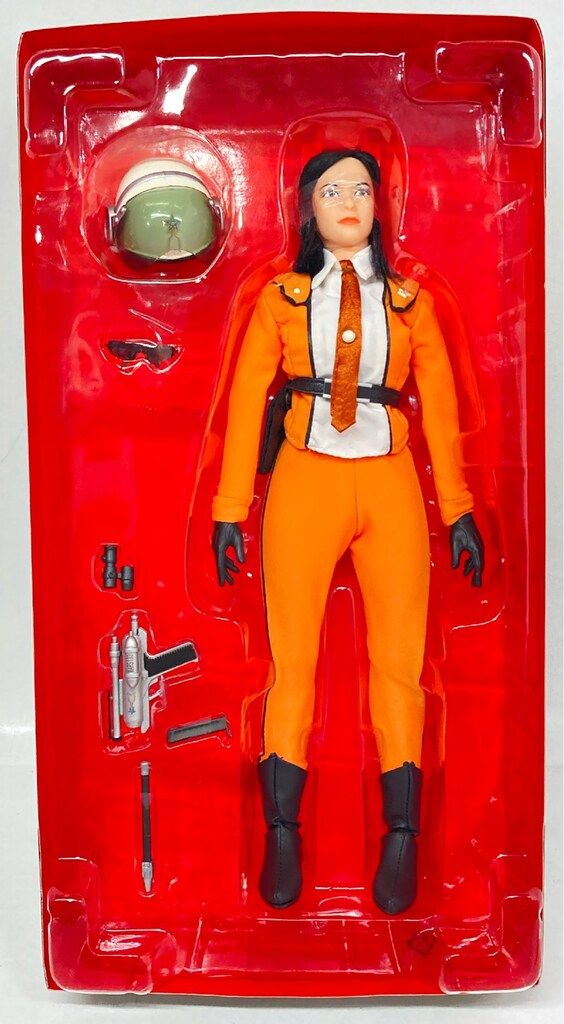 タカラ クールガールVer2.0 科学捜査隊フジアキコ隊員 - メルカリ