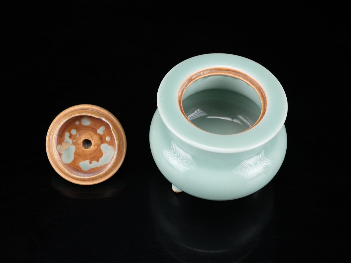 真葛香山】 宮川香山 青磁獅子摘 香炉／箱付 蓋縁のかけありN！CP578