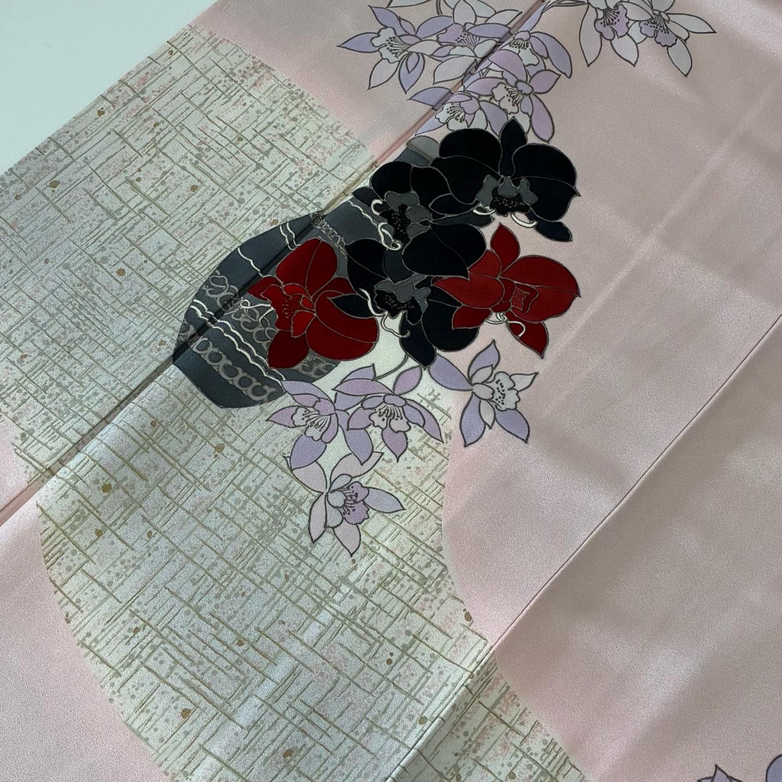 付け下げ 正絹 紋なし 美しい染めの花 薄いピンク色 袷 着物 MK-4155