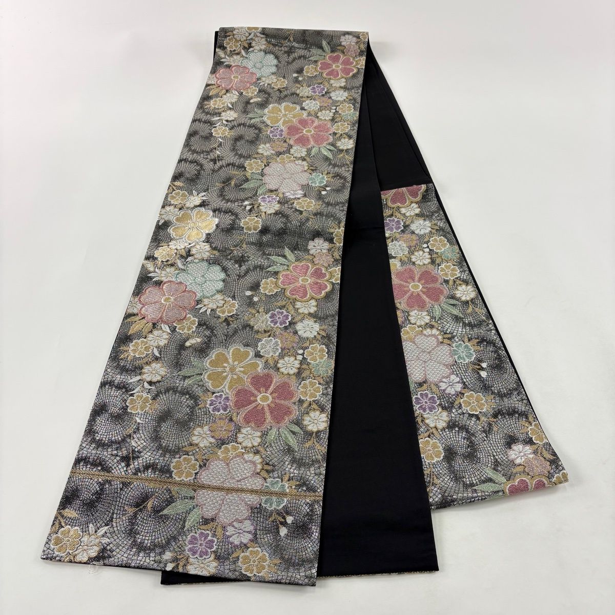 袋帯 秀品 桜 金銀糸 箔 黒灰 六通 正絹 【中古】 - メルカリ