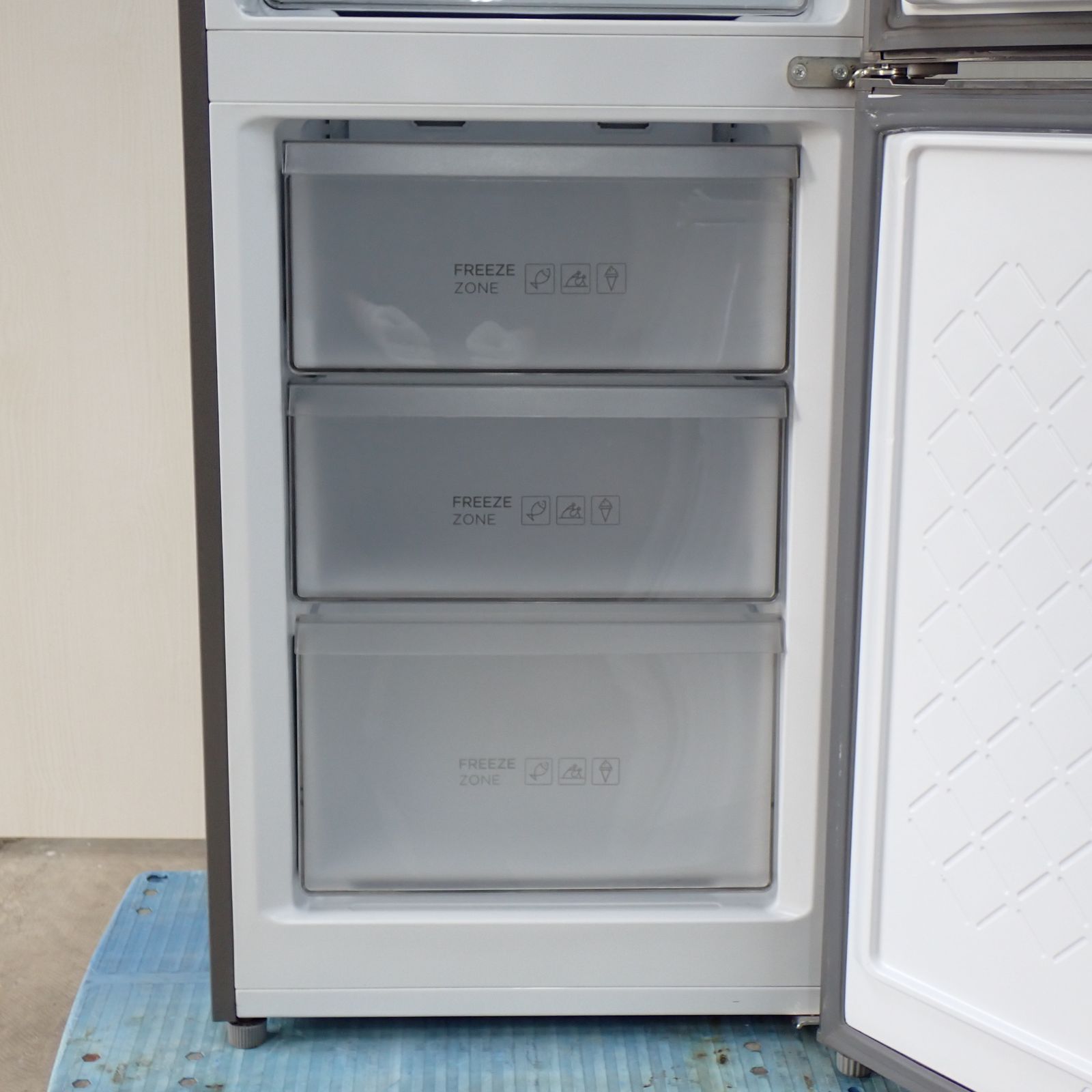 TCL ノンフロン冷凍冷蔵庫 家庭用 P186BFN 2ドア 186L 右開きタイプ