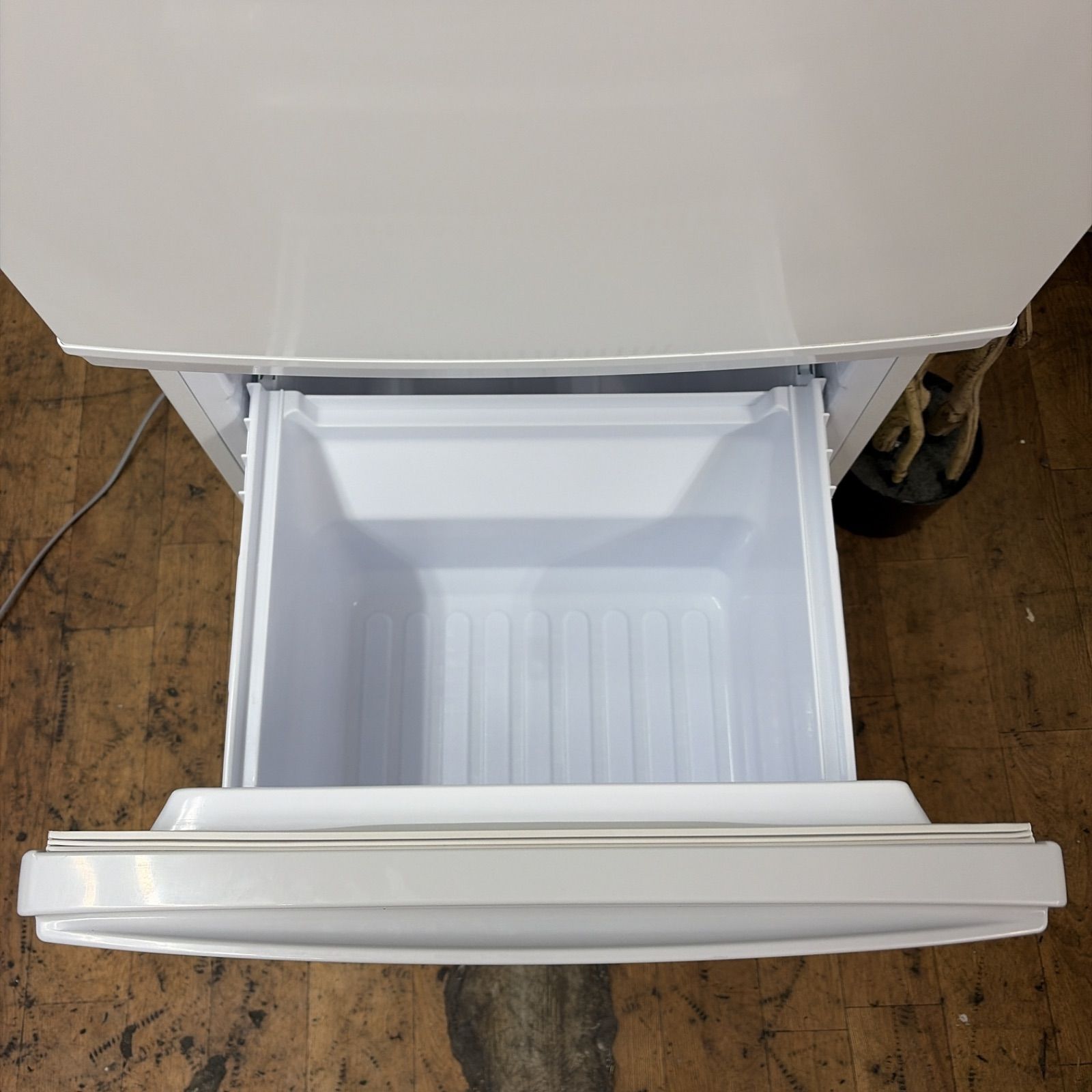 名古屋市近郊配送設置無料 】R629 ☀️ SHARP / シャープ 冷蔵庫 (137L