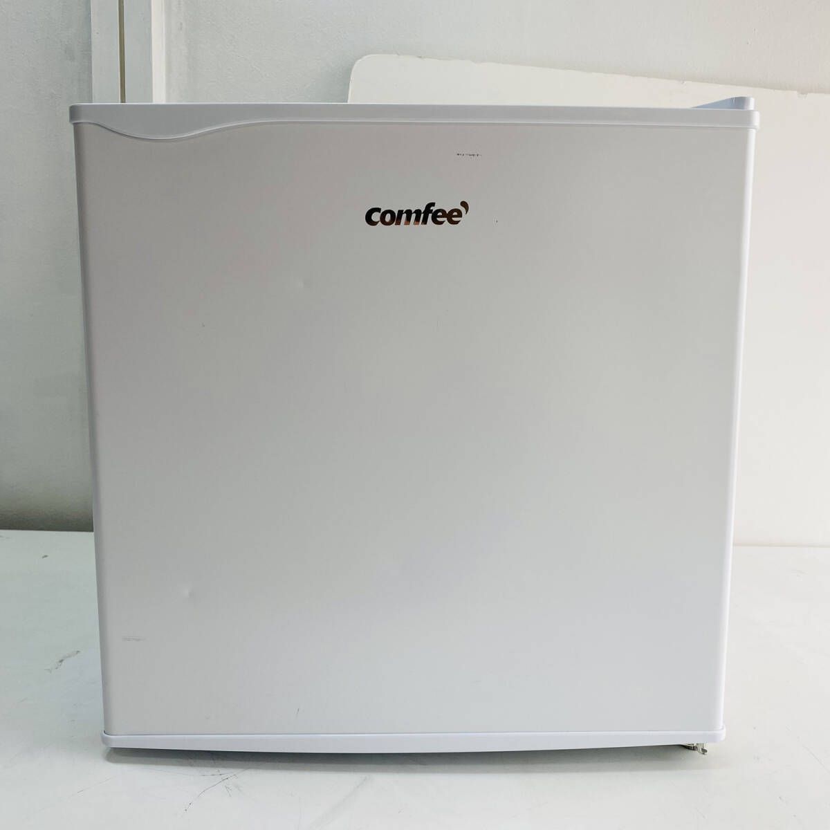 動作良好♪ COMFEE 1ドア冷蔵庫 45L RCD45WH/E 2024年製 美品 右開き