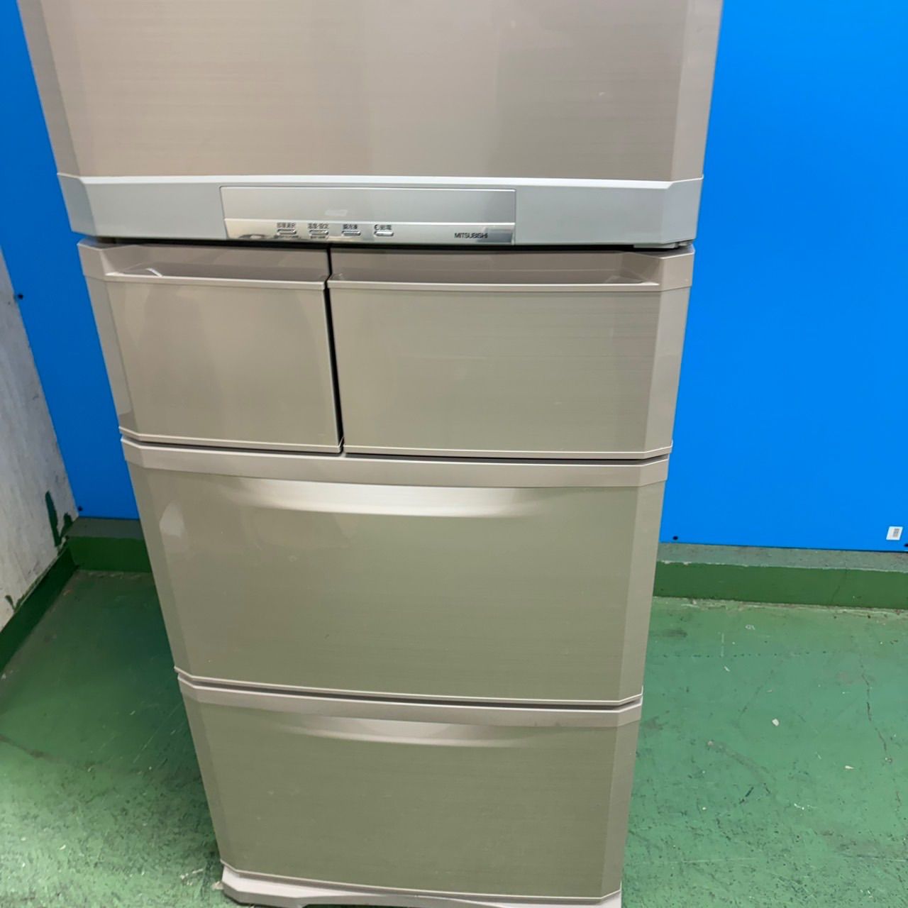 822 MITSUBISHI 5ドア 大型冷蔵庫 400L〜500L 小型 右開き 420L 極美品