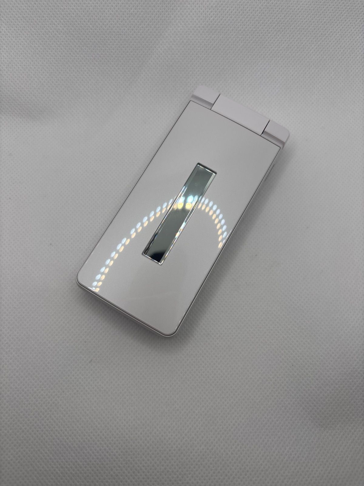 Y!mobile AQUOSケータイ4 A206SH ホワイト - メルカリ