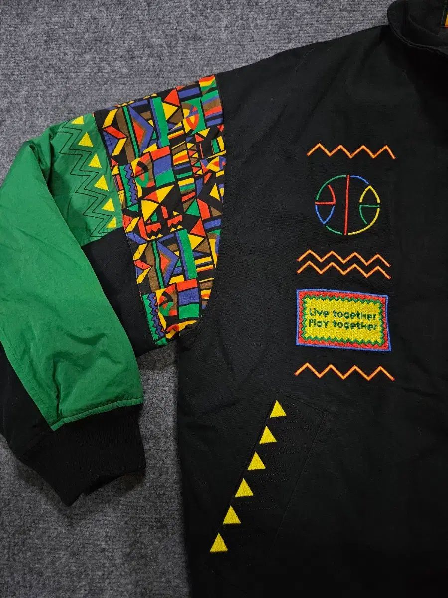 ナイキ 1992 リイシュー アーバン ジャングル コレクション ウーブン