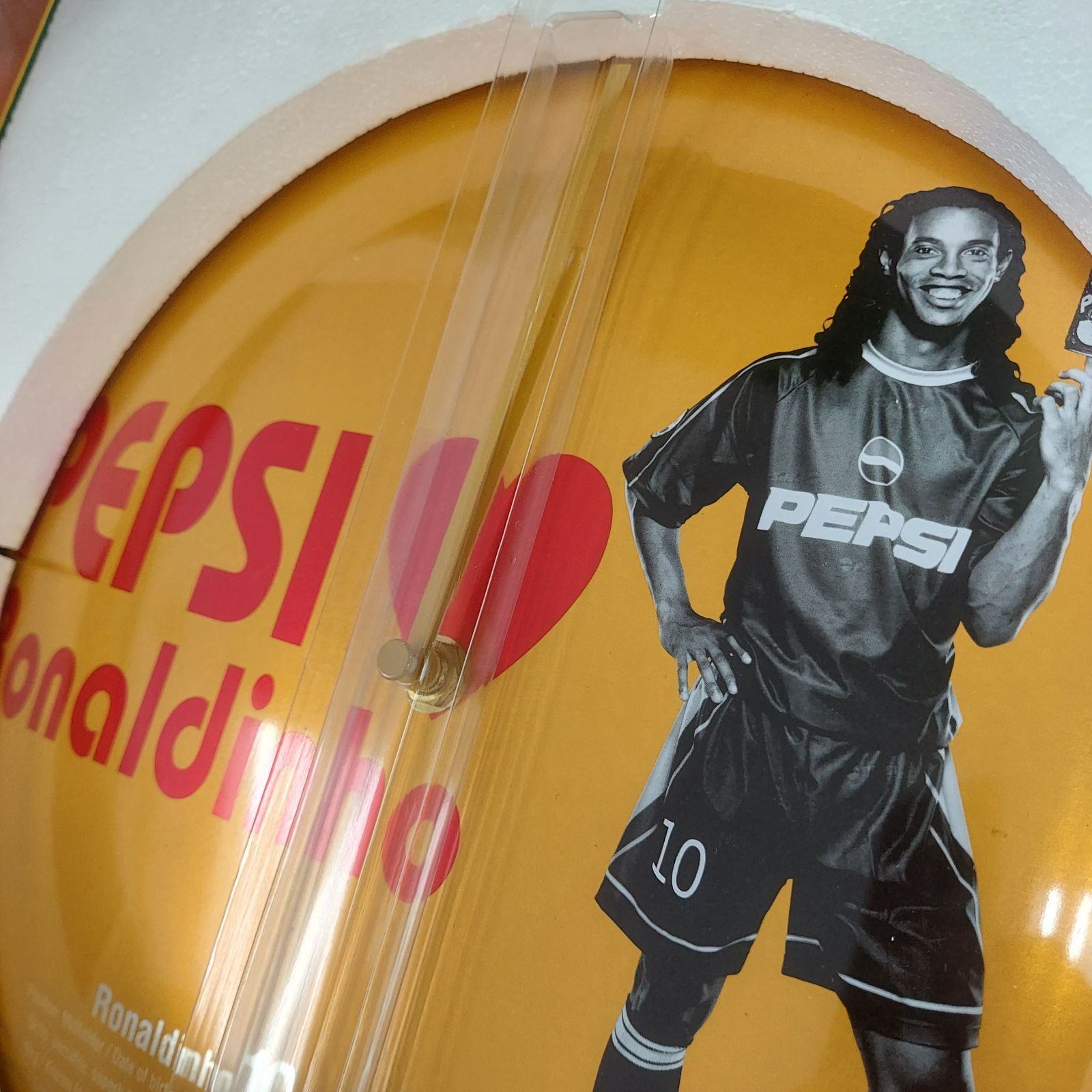 希少】非売品 ペプシ ビッグバッジクロック ロナウジーニョ 缶バッチ型