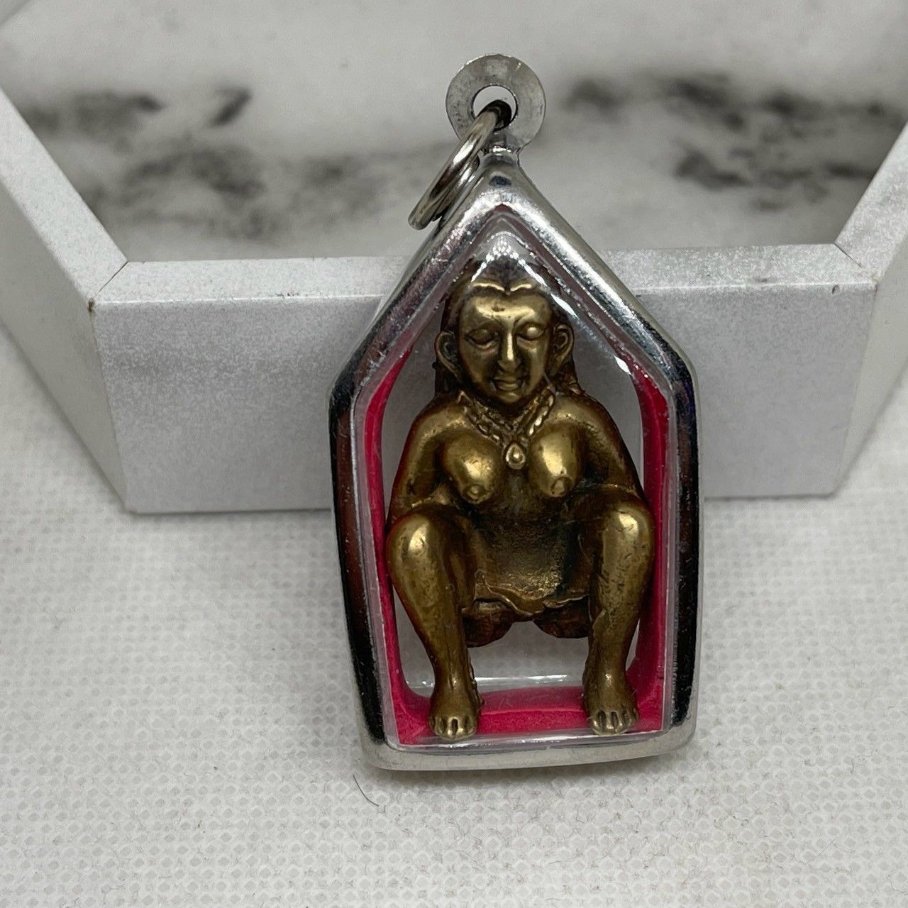 プラクルアン 仏教 女性 母親 タイ 呪物 民芸品 御守り お守り 御神体