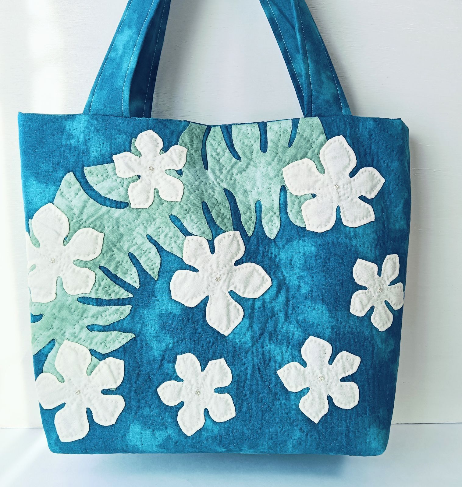 ハワイアンキルト トートバッグ プルメリア - メルカリ