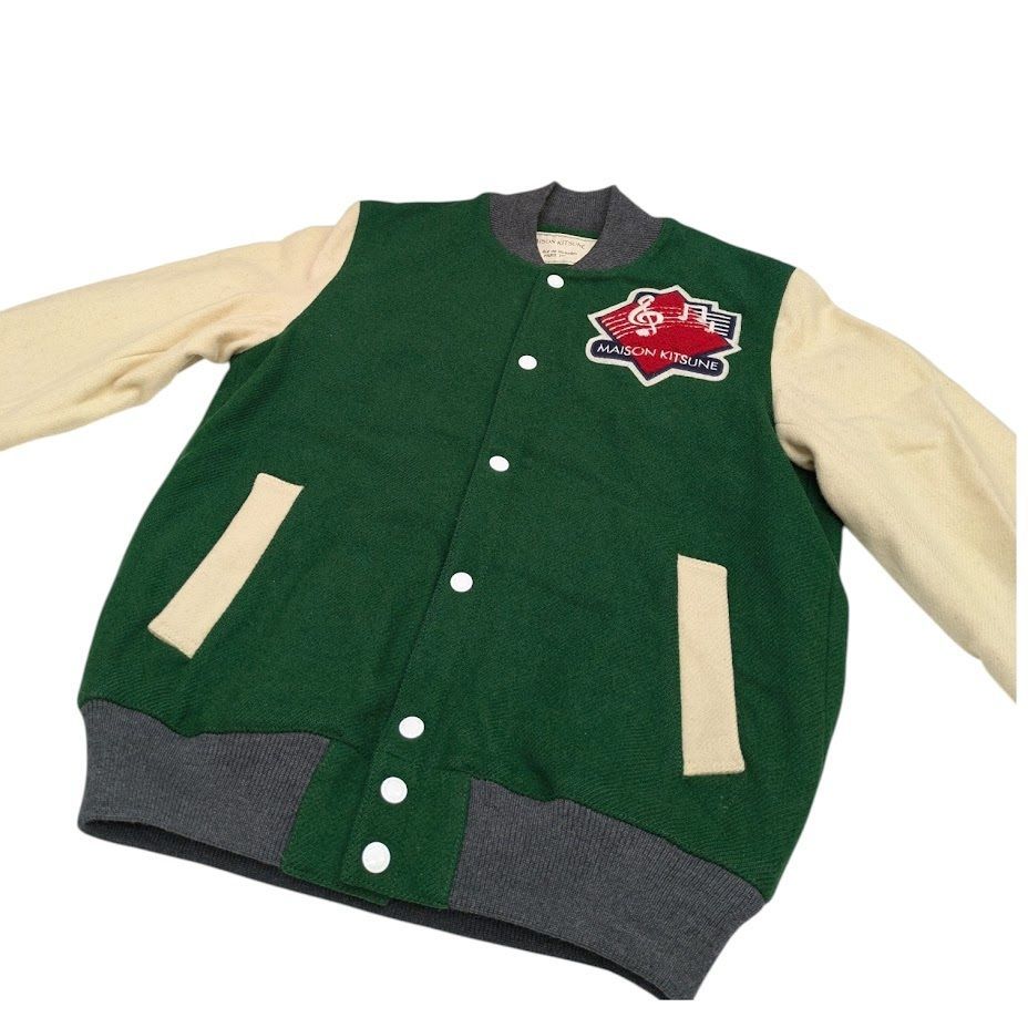 MAISON KITSUNE KML-0450-B メゾンキツネ スタジャン アワード