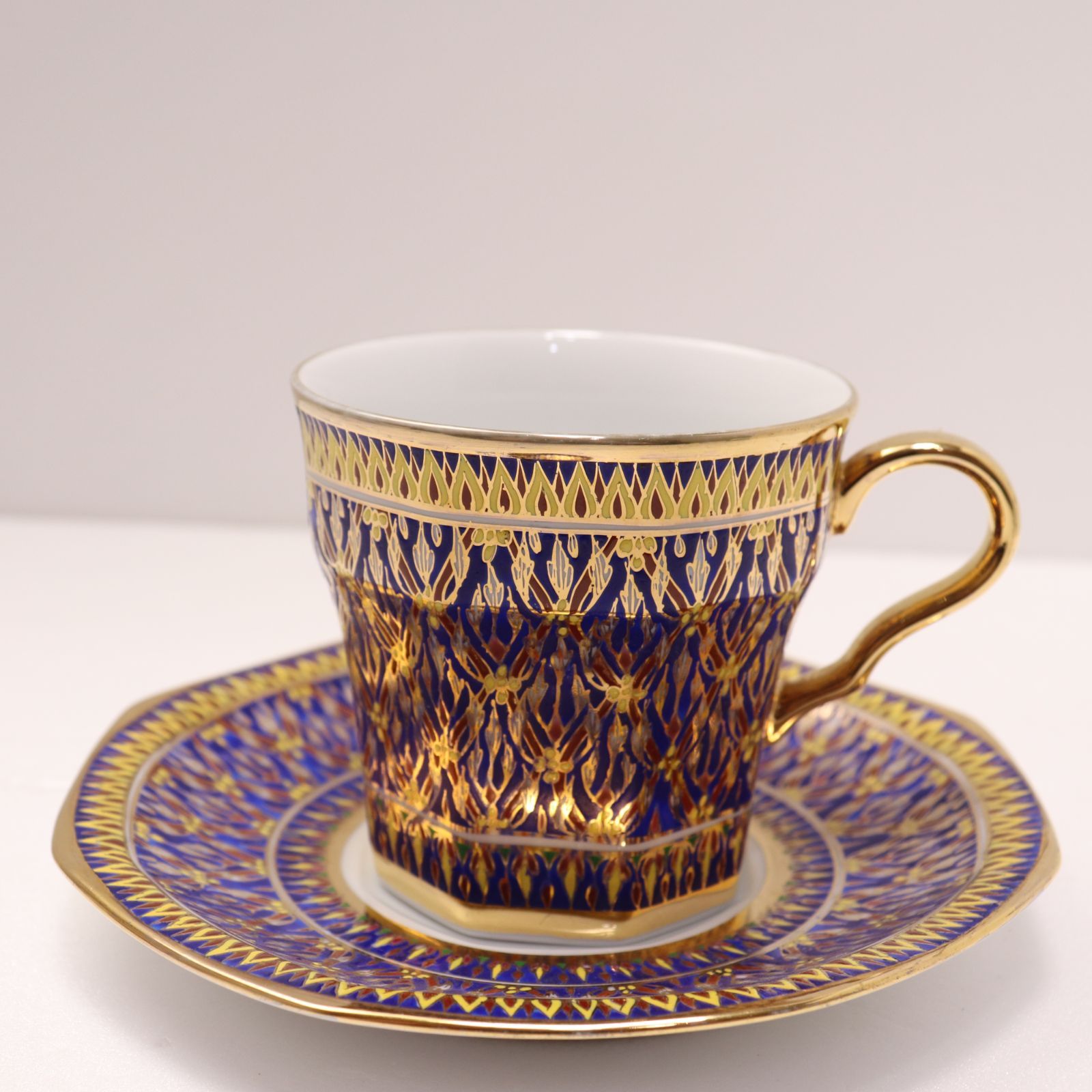 ベンジャロン焼 カップ＆ソーサー タイ 金縁 タイ王室専用高級食器
