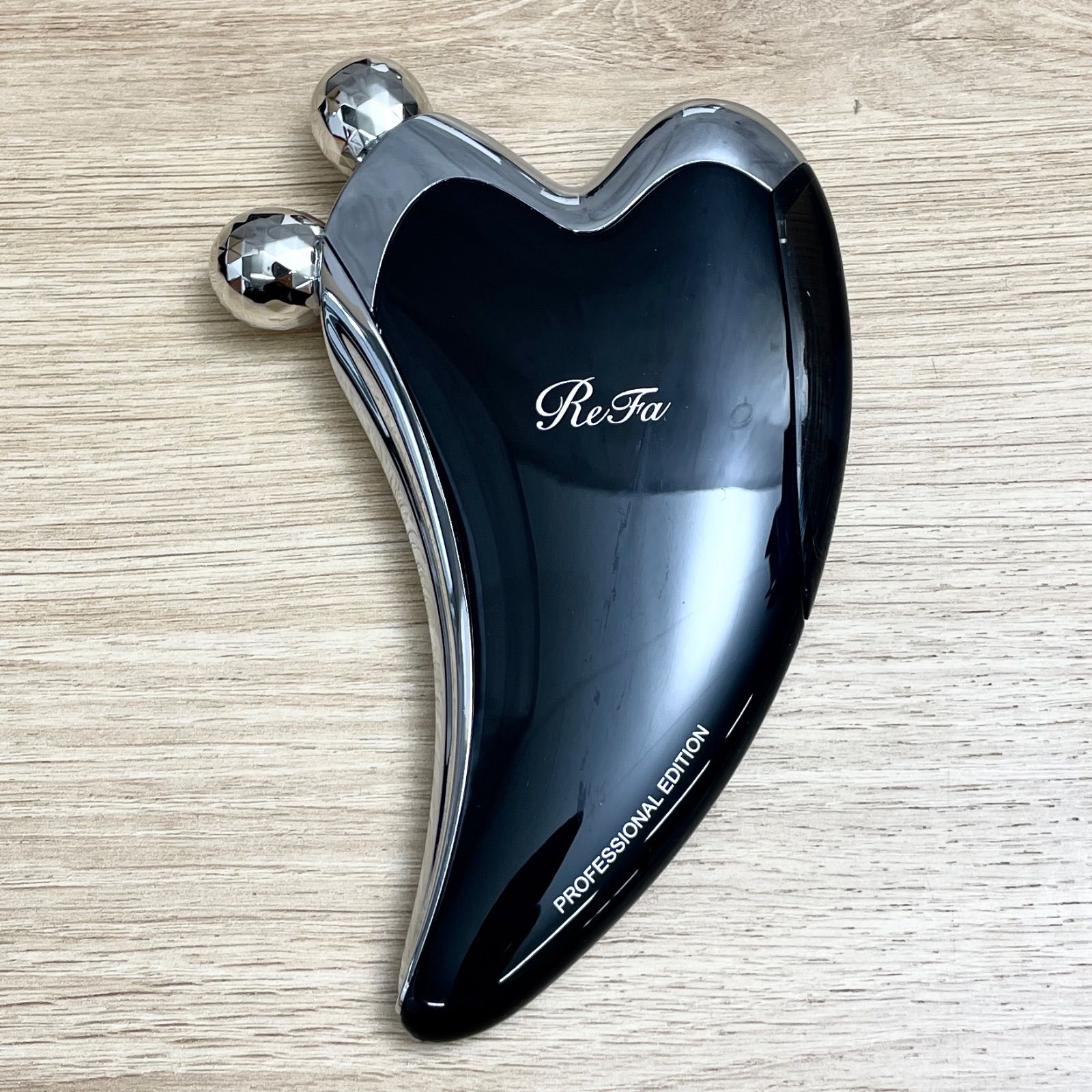 ReFa 美顔ローラー 専用ケース付き 美品ReFa 美顔ローラー 専用ケース