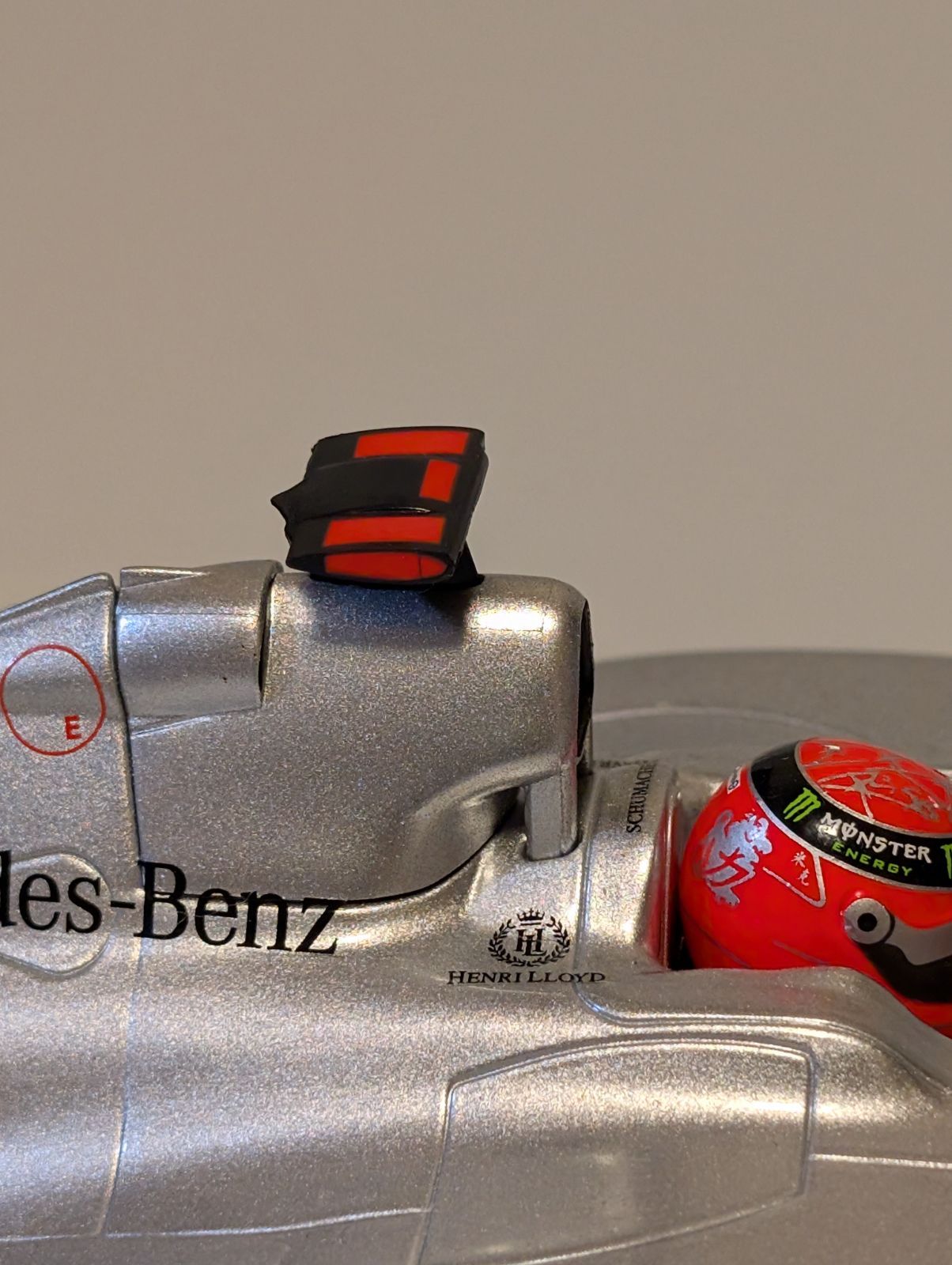 1/18 ミニチャンプス メルセデスGP W02 ミハエル・シューマッハ - メルカリ