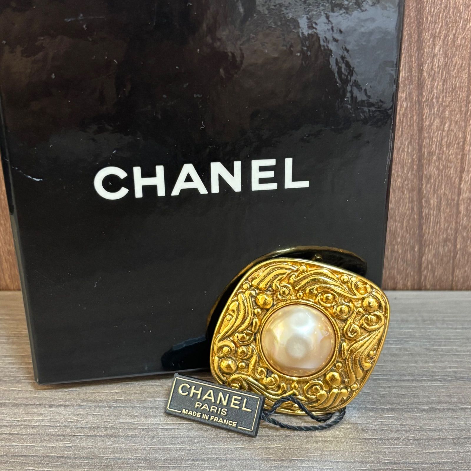 ☆CHANEL シャネル ブローチ パールブローチ ゴールドカラー フェイク