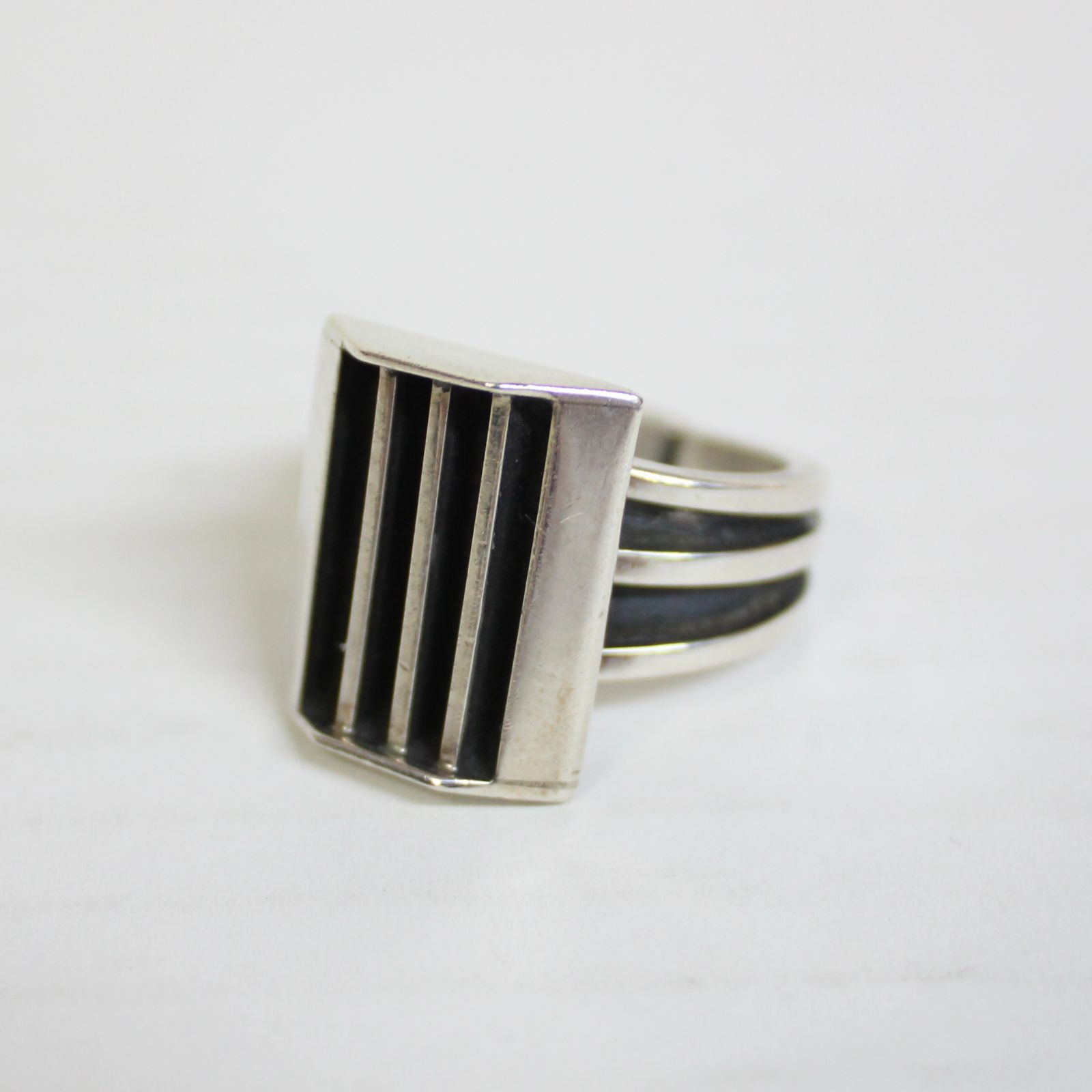 TOM インディアンジュエリー（ナバホ族）TOM HAWK：トムホーク作