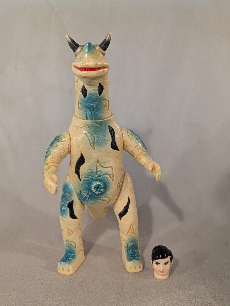 タイガーマァク 妄想怪獣シリーズ ザグラ (黒成型/銀塗装) タイガー