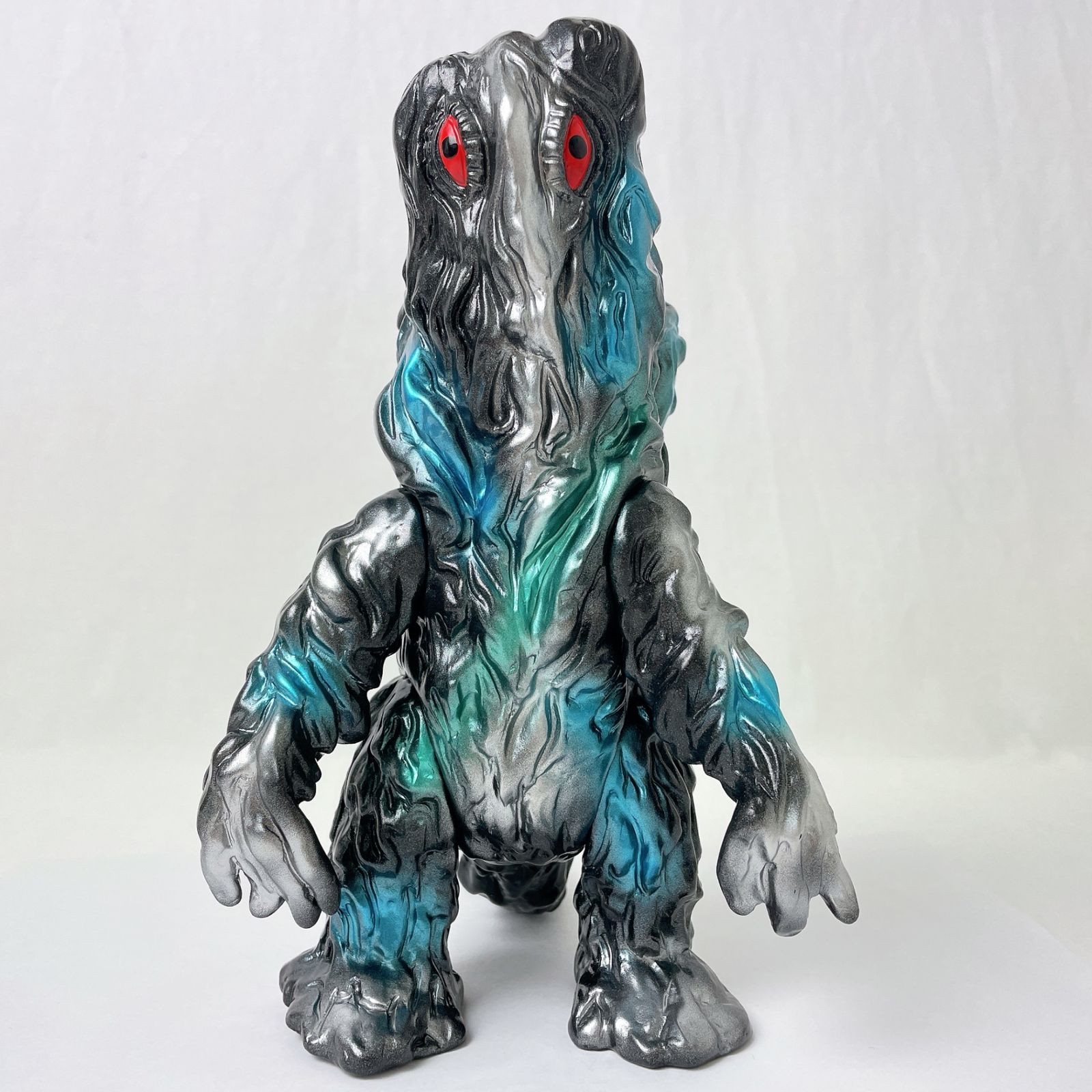 ブルマァク 復刻 ヘドラ (黒・ラメ成型) ソフビ - メルカリ