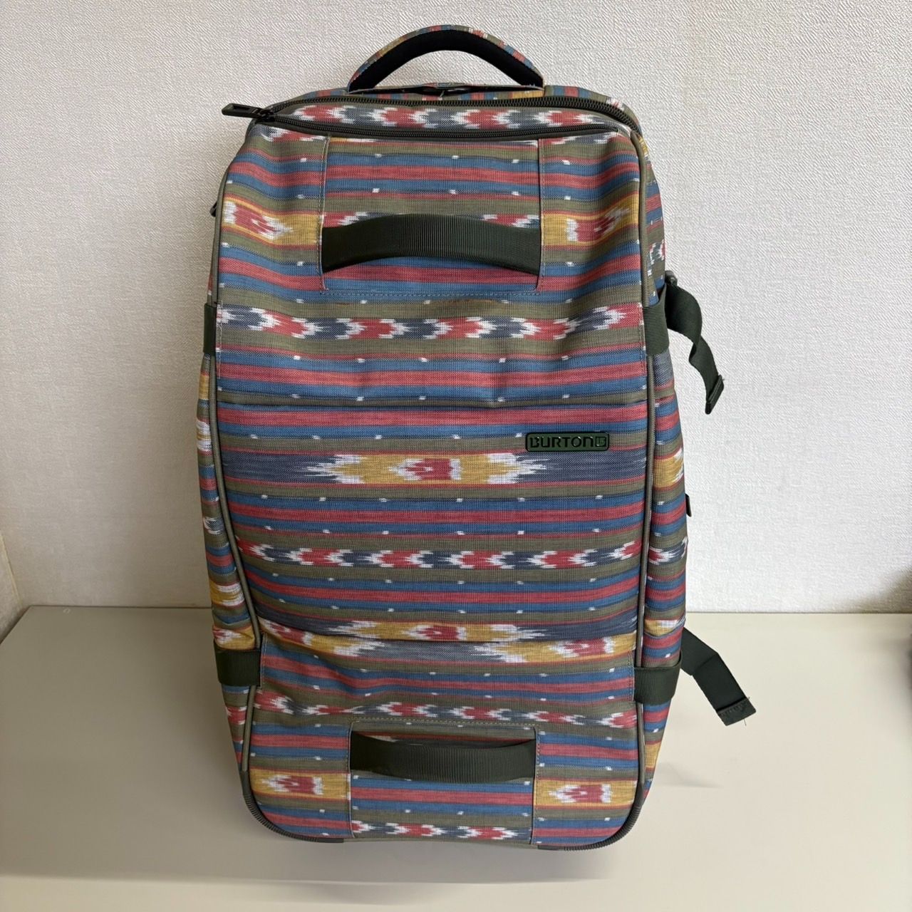 GI4【中古品】BURTON バートン キャリーバッグ 大型 ウィーリーダブル