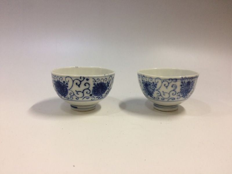 大正~昭和初期-染付花唐草文小碗-2個組 - メルカリ