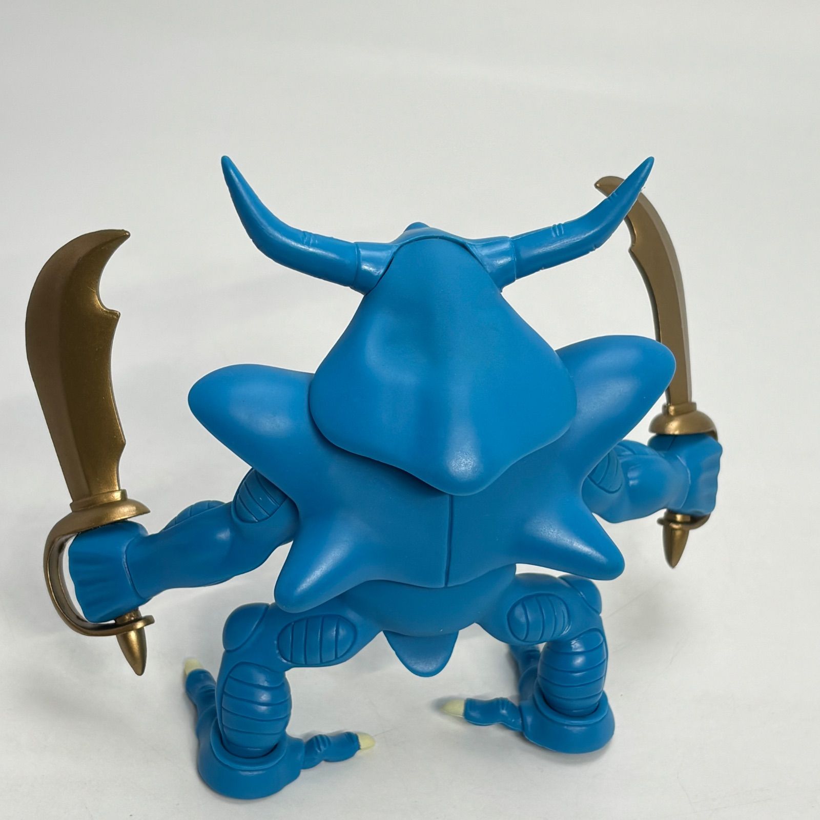 美品】 ドラゴンクエスト4 エスターク ブルーバージョン ソフビ