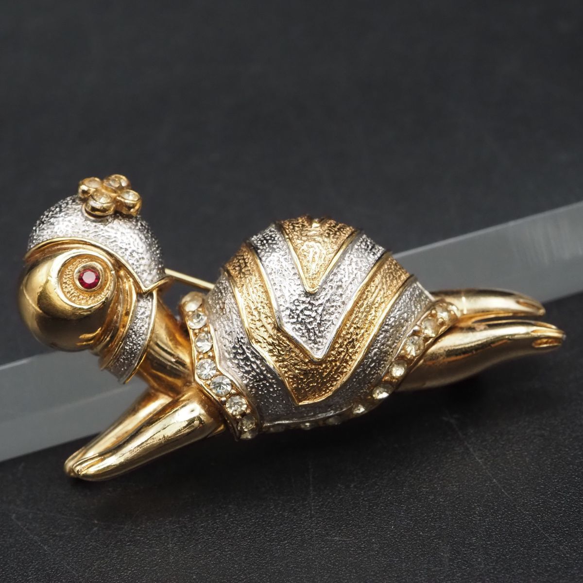 F319 サイナー CINER ブローチ 亀 カメ ラインストーン ゴールド