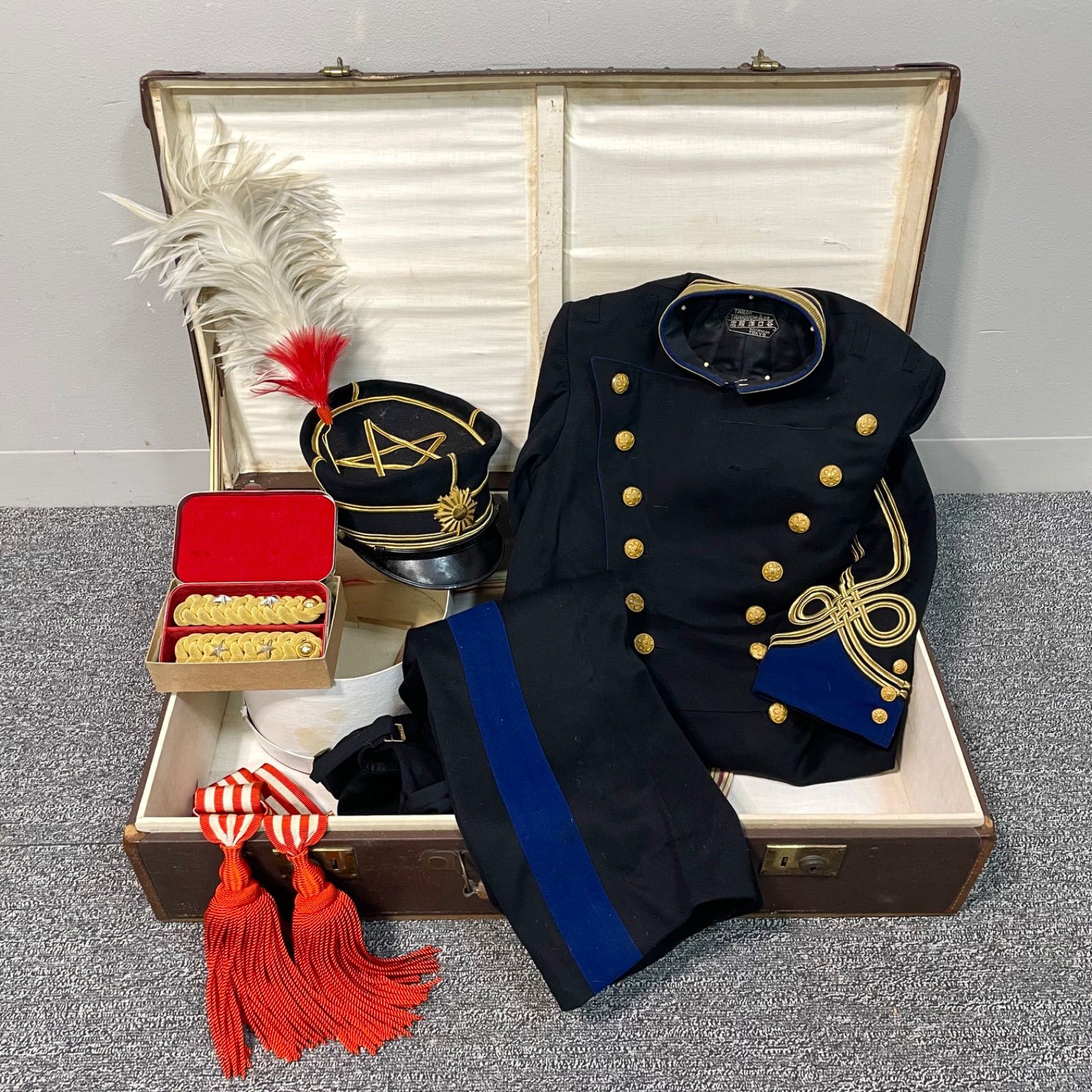 ♭ 希少 大日本帝国陸軍 大礼服 帽子 肩章 飾り帯 トランク 日本軍