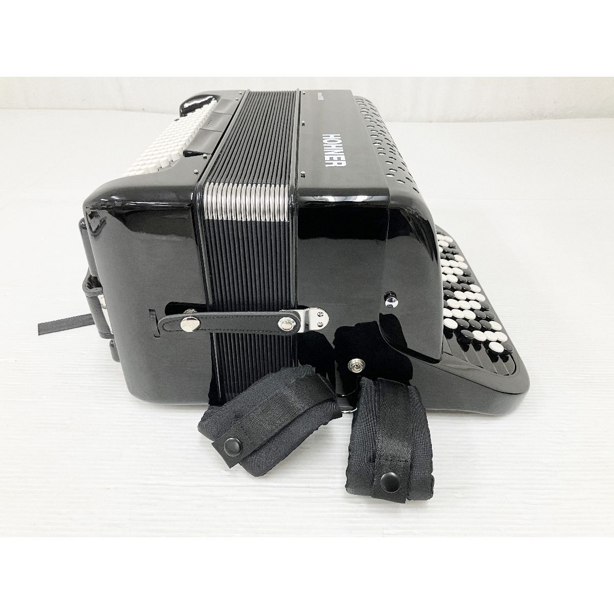 HOHNER nova III 96 クロマチック ボタン アコーディオン E♭ - B