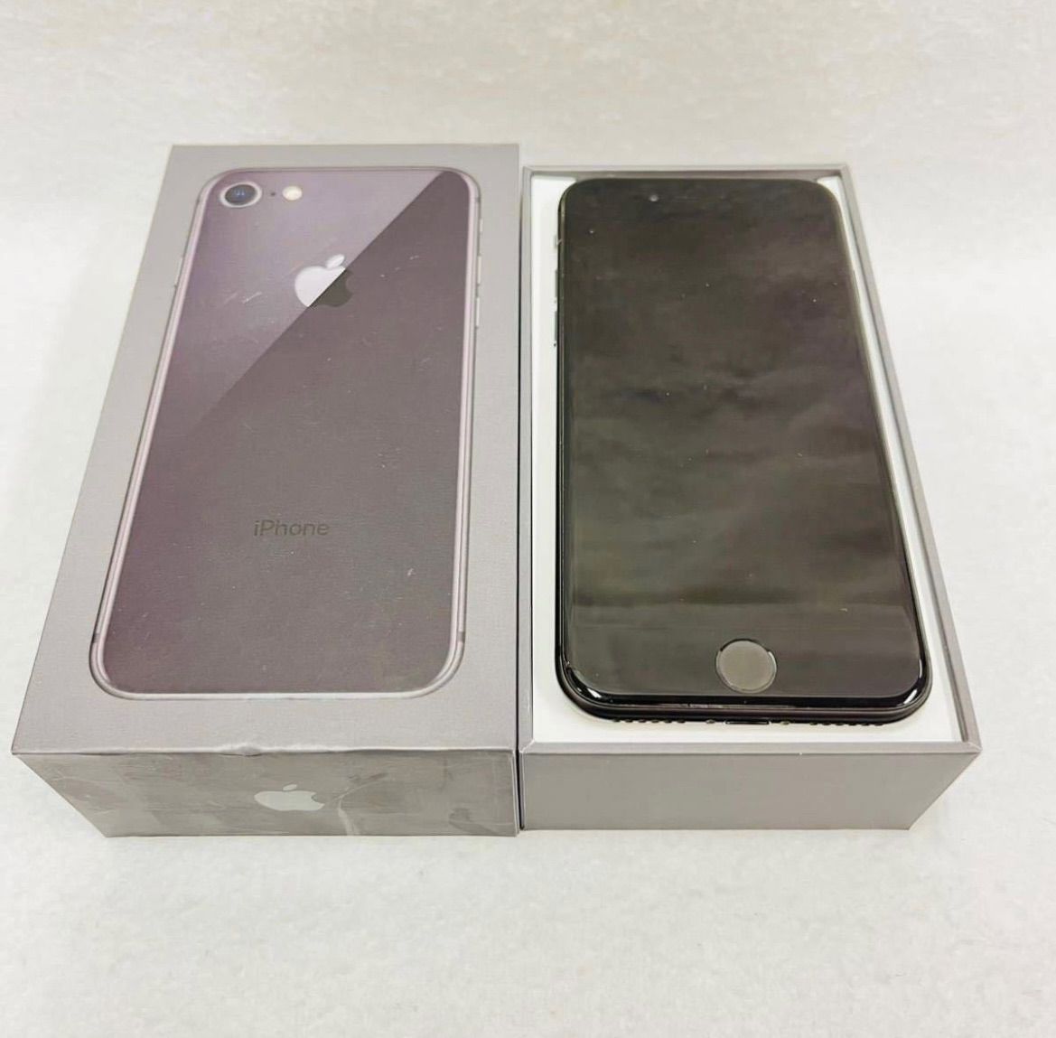 iPhone8 64GB - メルカリ