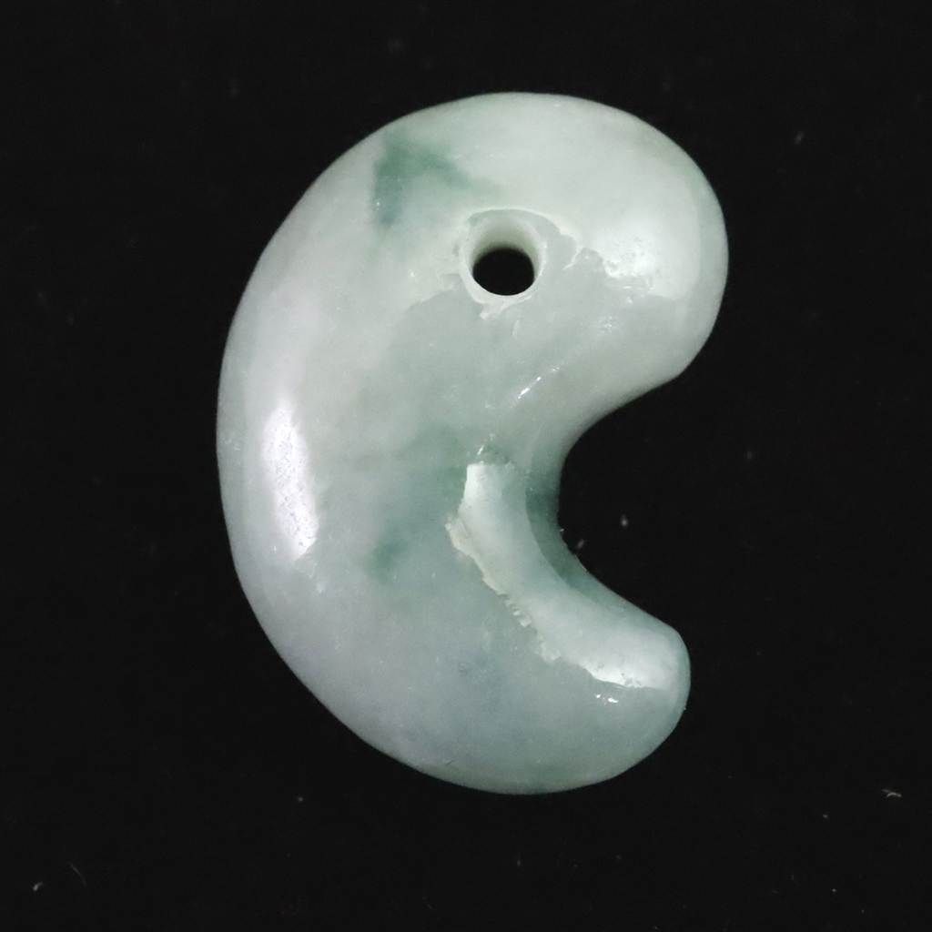 糸魚川翡翠 ヒスイ 小滝産 薄緑 22mm勾玉 ディレクトリカード付 4.91g