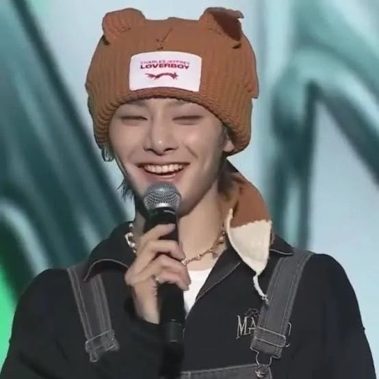 爆発的大人気きつねニット帽【イエローブラウン】帽子 韓国 大人気