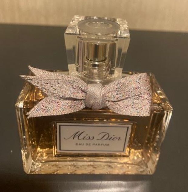 訳あり】化粧箱汚れ ミスディオール オードパルファン50m - メルカリ