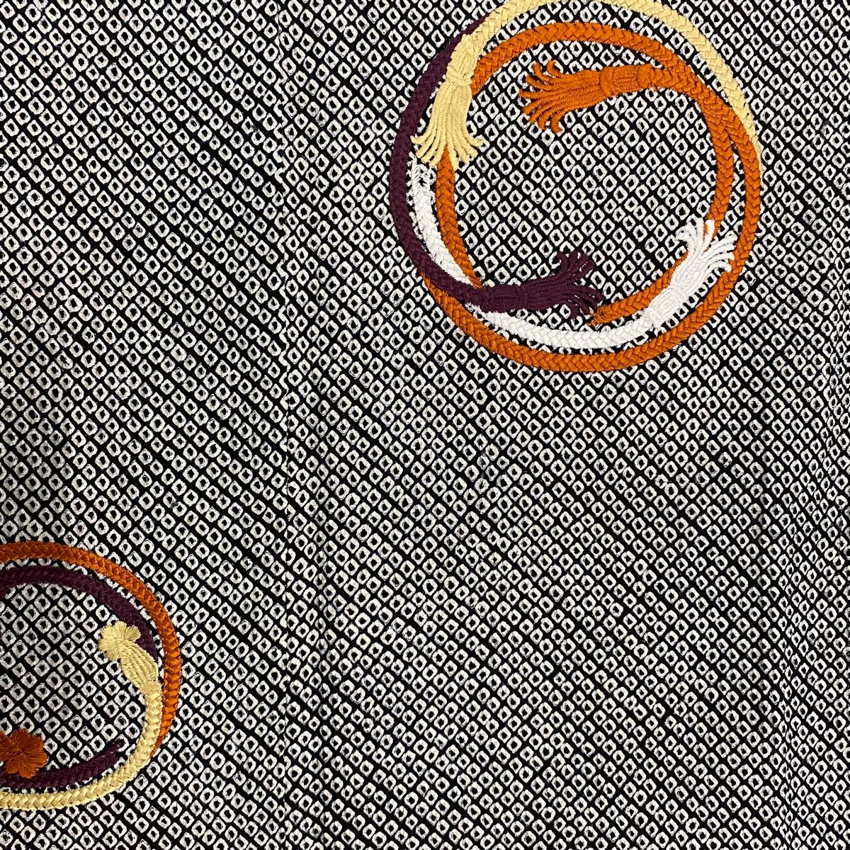 付下げ 身丈159cm 裄丈64.5cm M 袷 組紐 刺繍 総絞り 黒 正絹 秀品